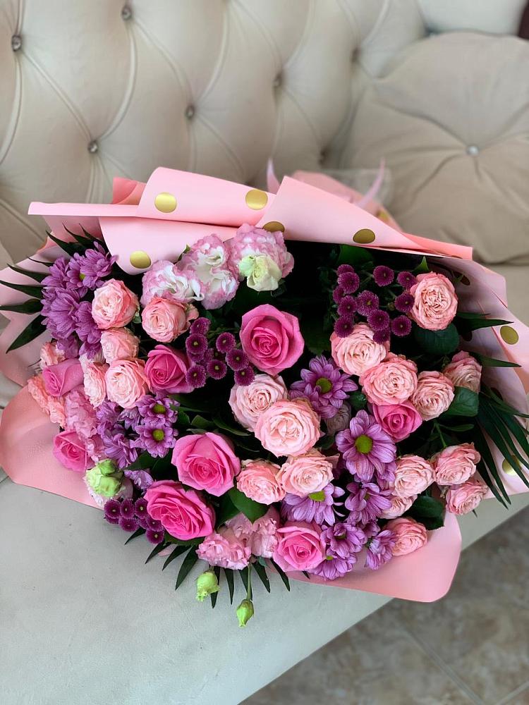 Букет цветов из: Хризантемы, Розы и Лизиантусы в Идрице