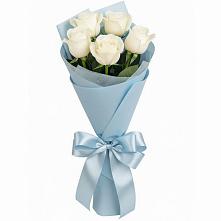 Букет 5 Белых роз Проуд в Идрице