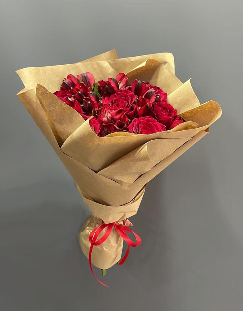 Букет цветов из: Альстромерии и Розы в Идрице