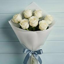Букет 7 Белых роз Эдлесс Лав в Идрице
