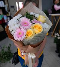 Букет цветов из:  Герберы, Розы и Хризантемы в Идрице