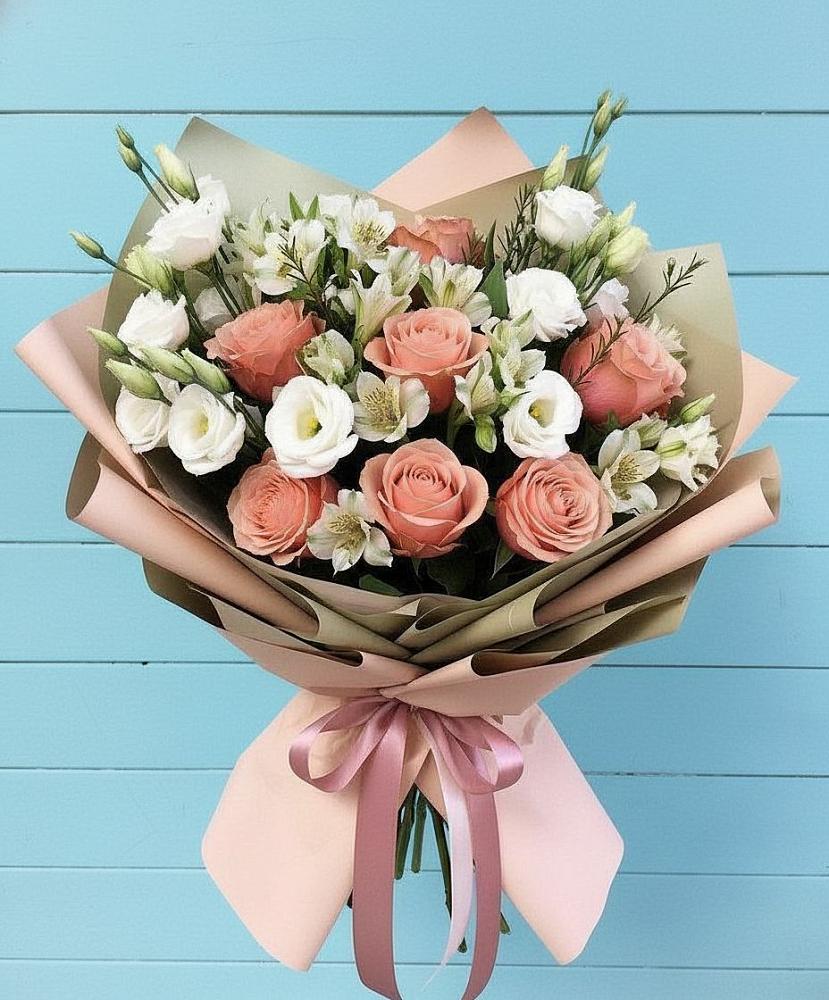 Букет цветов из: Розы, Альстромерии и Лизиантусы в Идрице