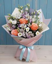 Букет цветов из:  Лизиантусы, Розы, Альстромерии и Гипсофила в Идрице