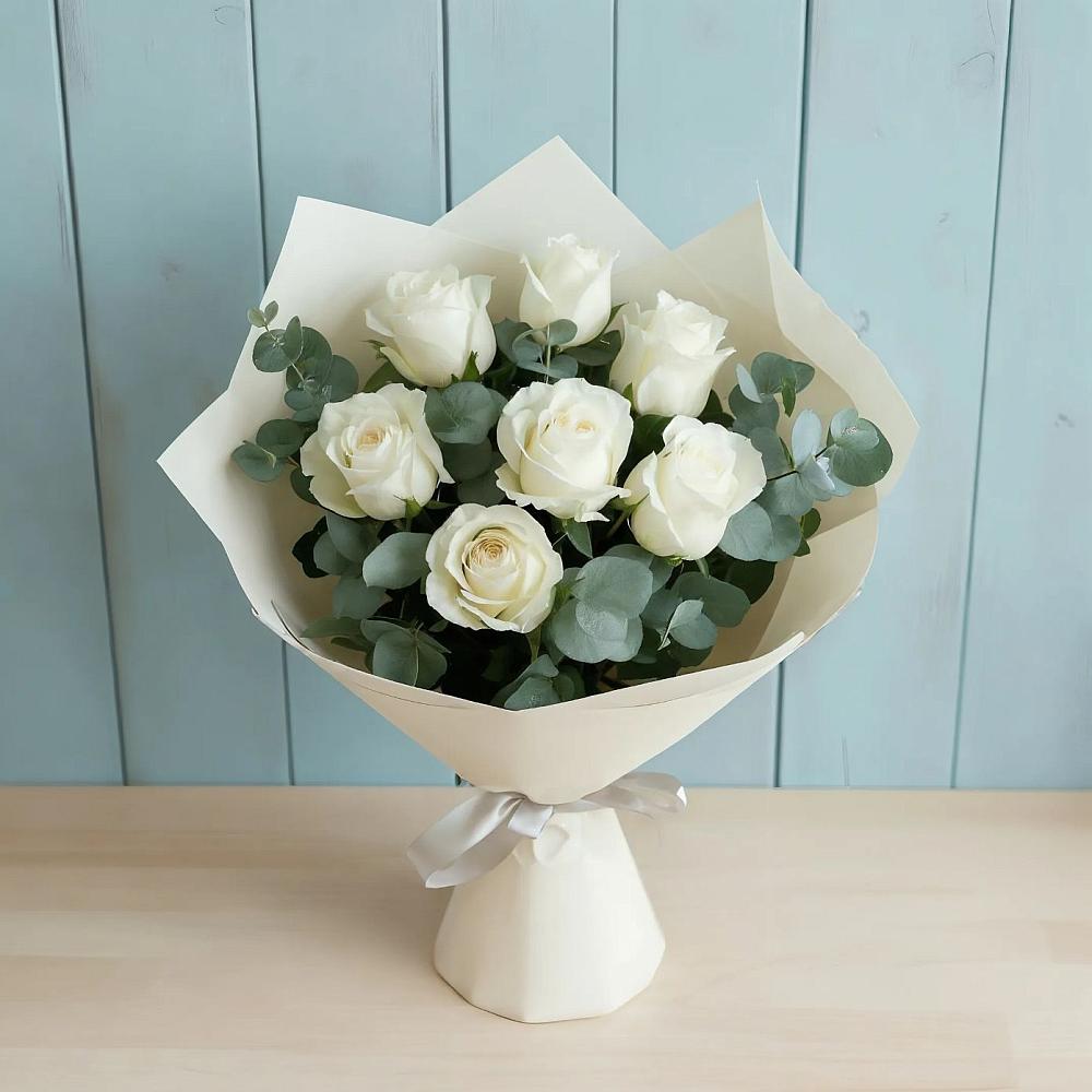 Букет Белые розы в Эвкалипте в Идрице