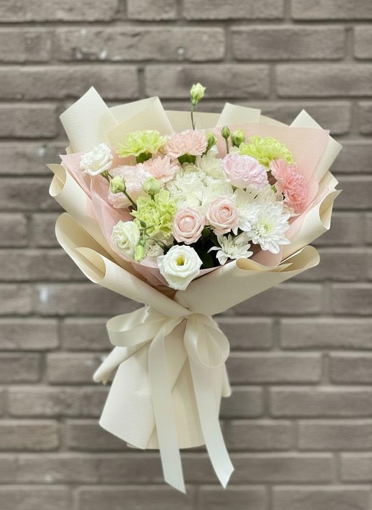 Букет цветов из: Гвоздики, Розы, Лизиантусы и Хризантемы в Идрице