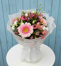 Букет цветов из:  Герберы, Альстромерии и Лизиантусы в Идрице