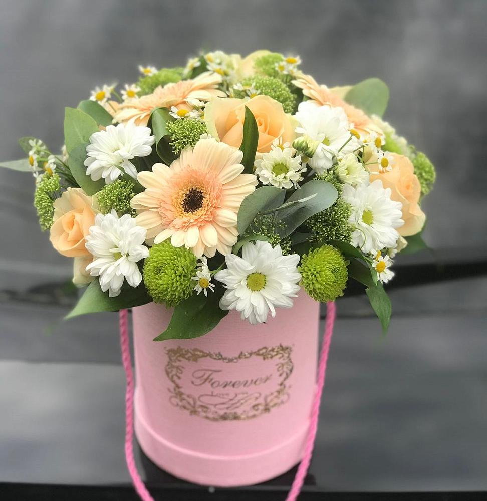 Цветочная композиция из Розы, Герберы и Хризантемы в шляпной коробке в Идрице