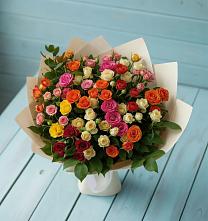 Букет Микс из разноцветных кустовых роз в Идрице